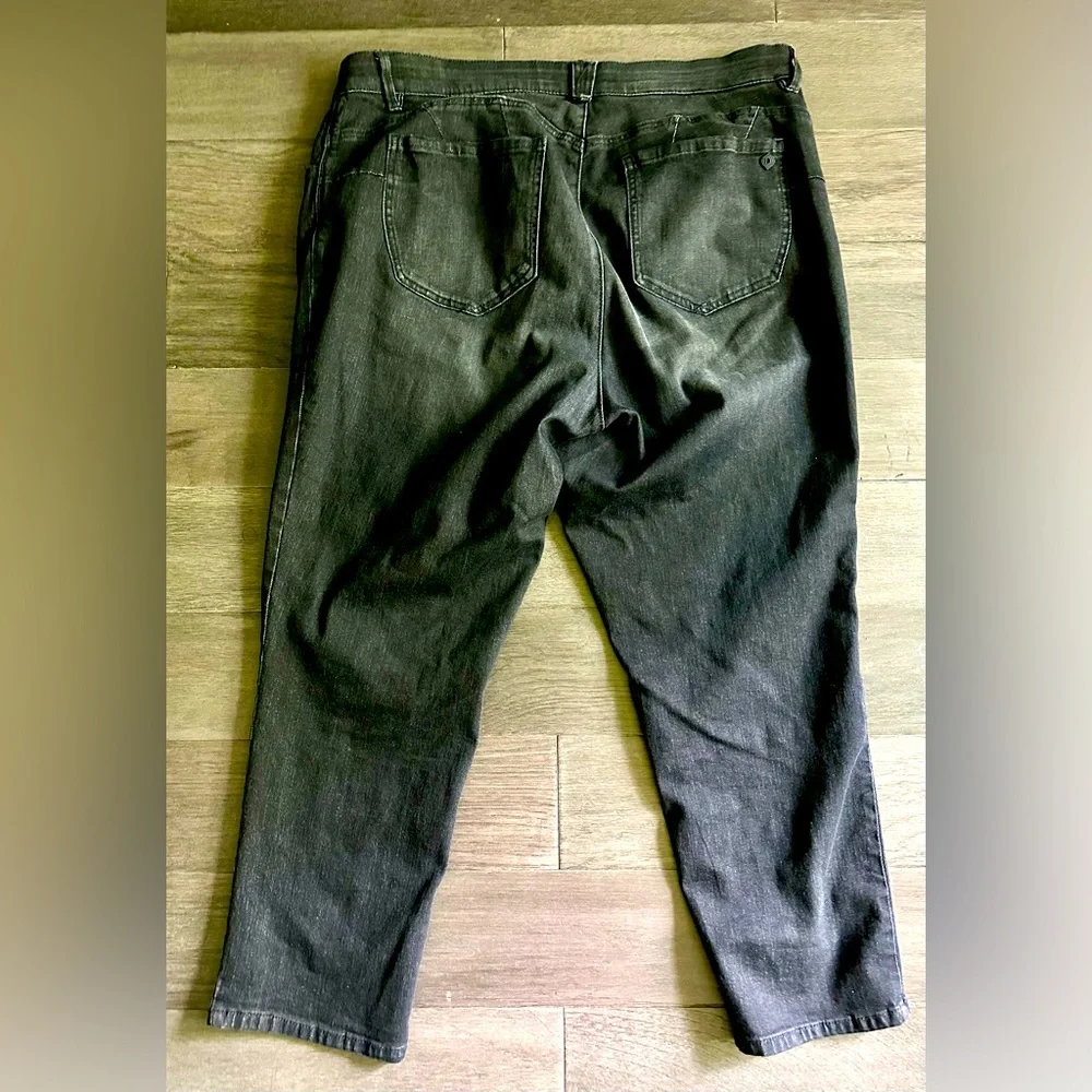 Democracy Black Denim Pants - Picture 3 of 4